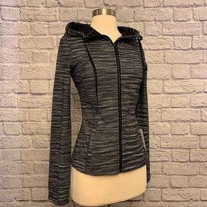 NWT Lululemon Hooded Define Jacket Size 6